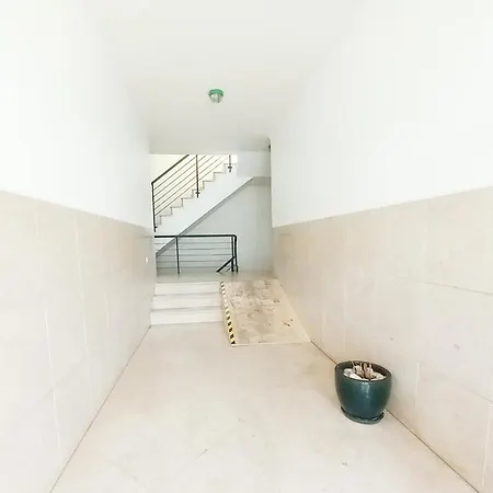 شقة T1 Avenida Mar C- Remodelado Com Ac *